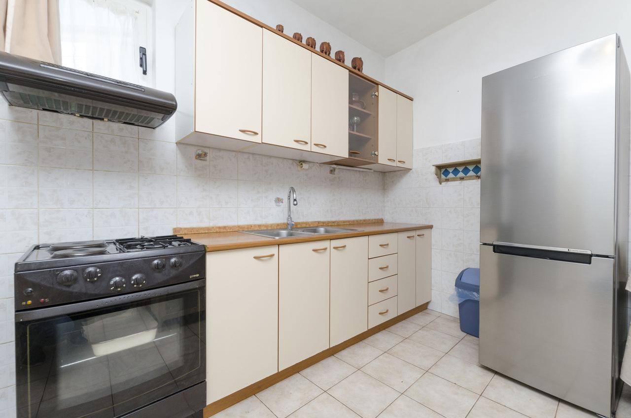 Apartments Dasa Primosten Exterior photo